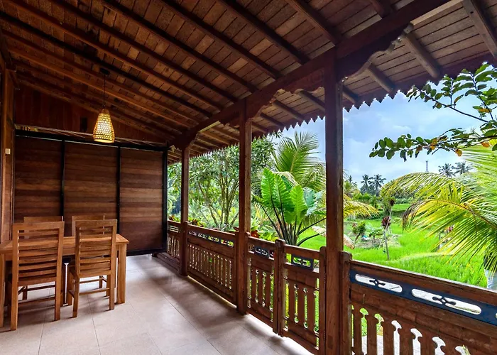 ホリデーパーク Taksu By Dhananjaya Hospitality
